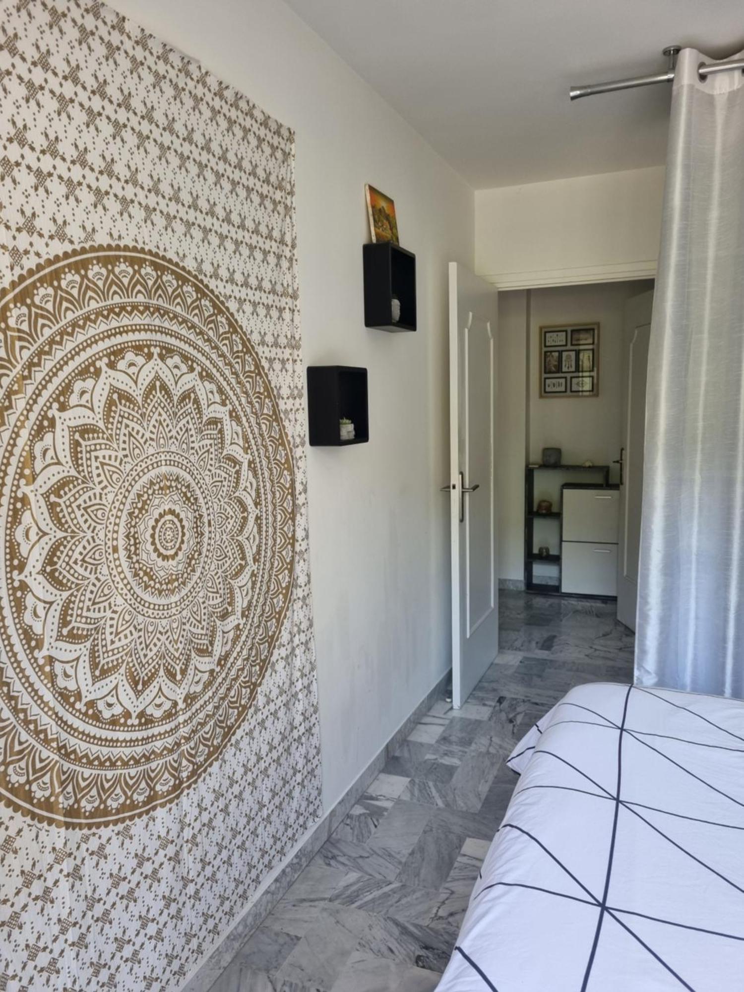 Apartamento Beau 2 Pieces,Terrasse, Parking Menton Centre Habitación foto